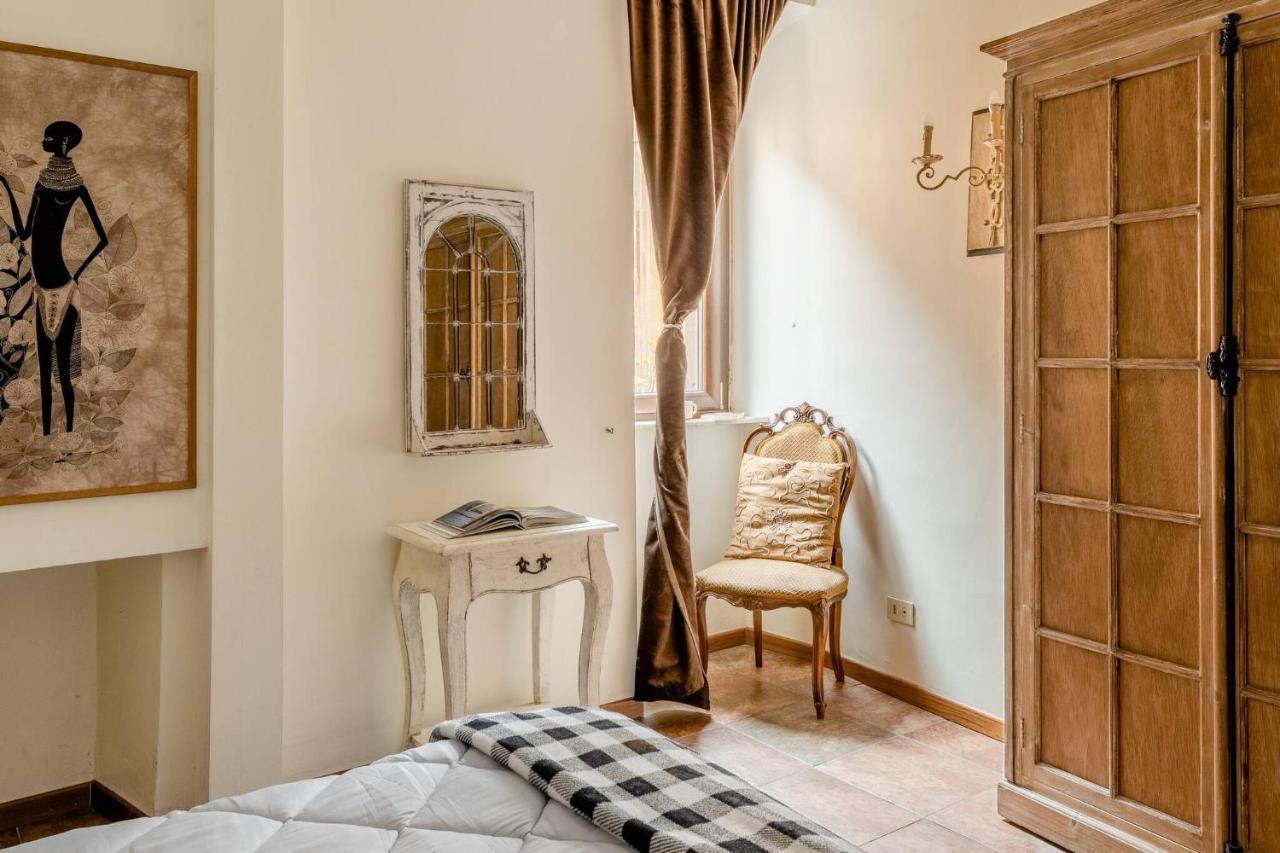 Rome Right In The Ancient Historical Center Two Bedrooms Two Bath, Up To 6 Pax Kültér fotó